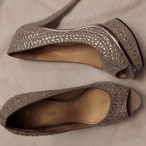 Hi heel shoe